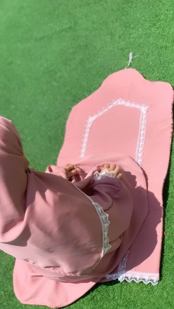 Tapis+tenue (collection binti) – Image 5